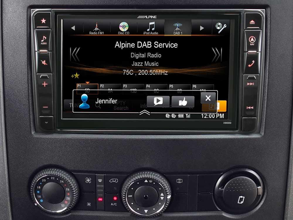 Alpine X800D-S906 Media Station 2 Din 8'' per Mercedes Sprinter con Navi, Bluetooth, DAB e HDMI - TechSoundSystem.com