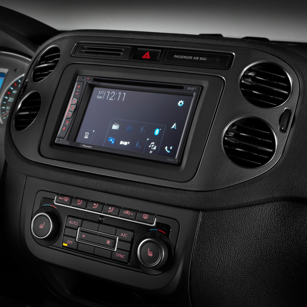 Pioneer AVIC-Z720DAB autoradio 2 DIN con GPS, DAB+, DVD, USB, AV, Bluetooth, Waze e Apple CarPlay via wireless - TechSoundSystem.com