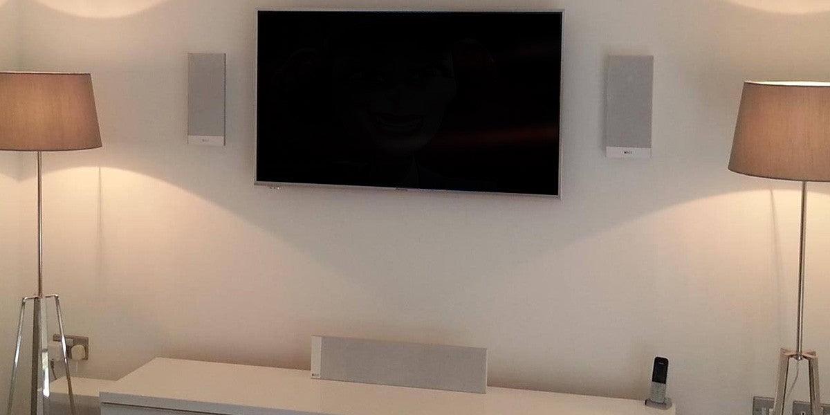 KEF T301C WHITE Canale centrale ULTRASOTTILE per home cinema 2 vie, 150W - TechSoundSystem.com