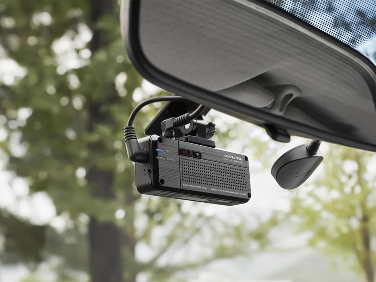 Alpine DVR-F220 Dash cam avanzata Full HD 2 canali, con ADAS e Super Night Vision - TechSoundSystem.com