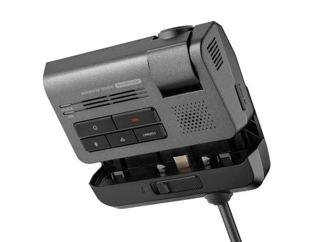 Alpine DVR-F790 Dash Cam connessa con funzione docking e registraizone su ICloud - TechSoundSystem.com