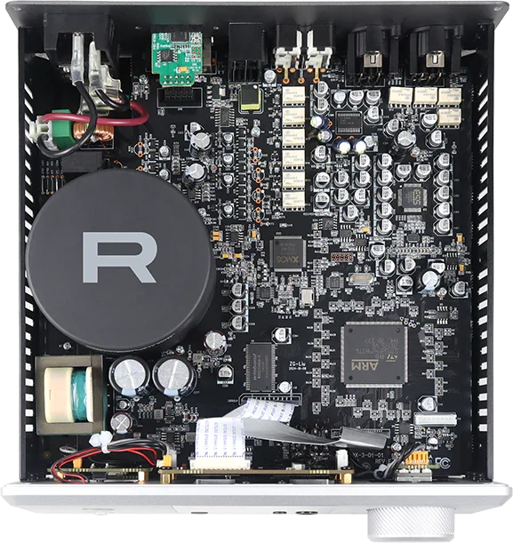 Rotel DX-3 Amplificatore per cuffia / DAC / Preamplificatore ESS Sabre 9028PRO, PCM 32bit/384KHz e DSD 4x