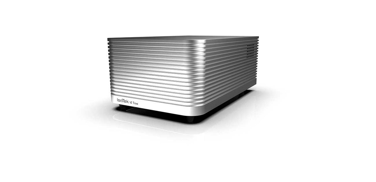 IsoTek V5 TITAN distributore di alimentazione a 3 prese individuali