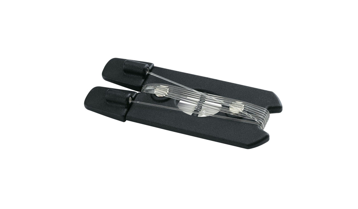 KONIG & MEYER 11590 BLOCCA SPARTITI DA LEGGIO CON CORDE IN NYLON - TechSoundSystem.com