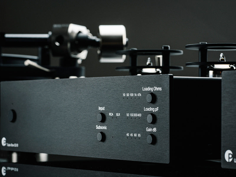 Pro-ject TUBE BOX S3 B Stadio fono MM/MC bilanciato a valvole (2 x ECC83/12AX7). Circuitazione Dual Mono