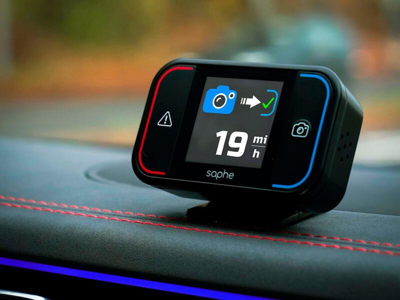 SAPHE DrivePro Dispositivo per segnalazioni autovelox con display con abbonamento PREMIUM - TechSoundSystem.com