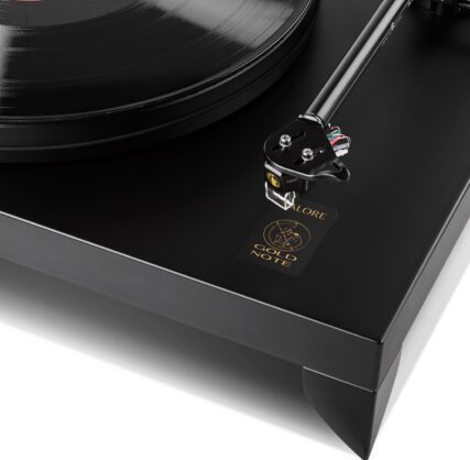 Gold Note Valore 425 Plus giradischi con trazione a cinghia e braccio B-5 da 9”