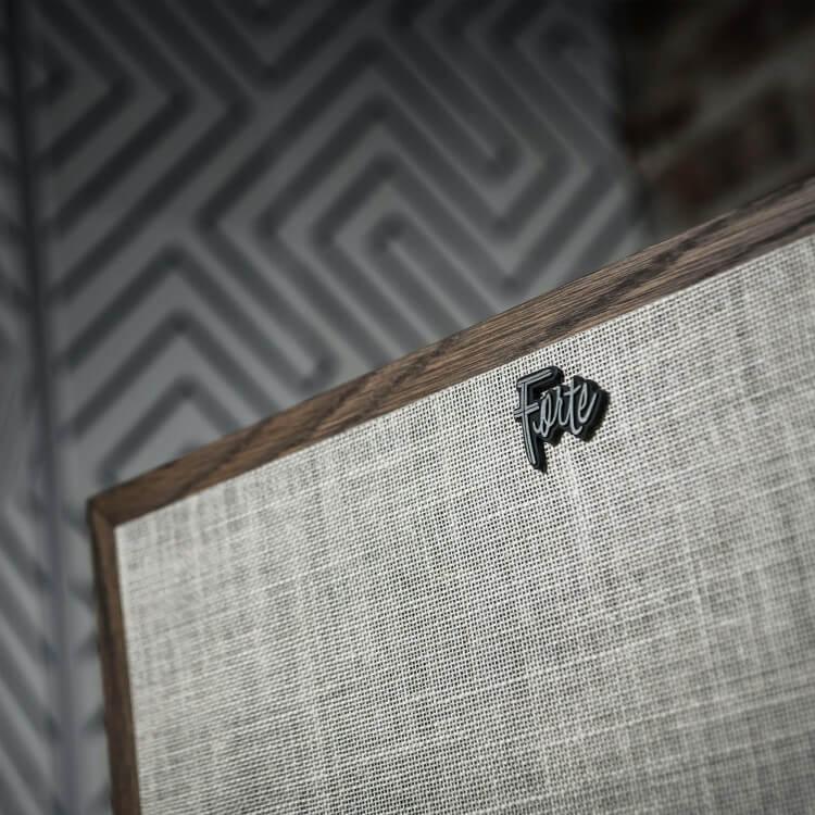 Klipsch FORTE IV DISTRESSED OAK Diffusori da pavimento a 3 vie con radiatore passivo 400W (COPPIA) - TechSoundSystem.com