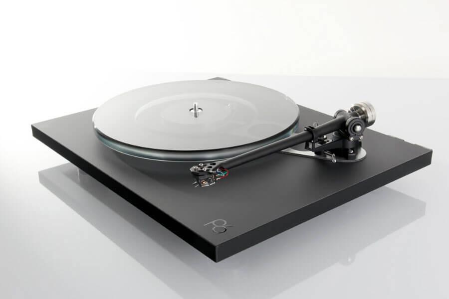 REGA Planar 6 Giradischi con piatto in vetro 12mm, braccio RB330 cavo REGA e motore 24V - TechSoundSystem.com