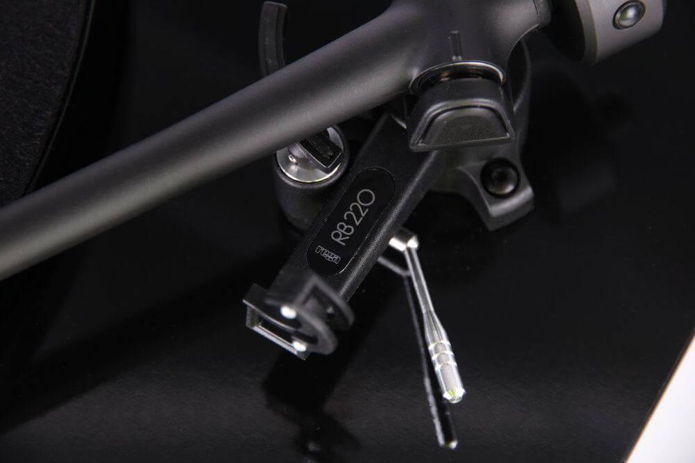 REGA PLANAR 78 Giradischi NERO 78 giri con braccio RB202 e piatto con effetto volano - TechSoundSystem.com