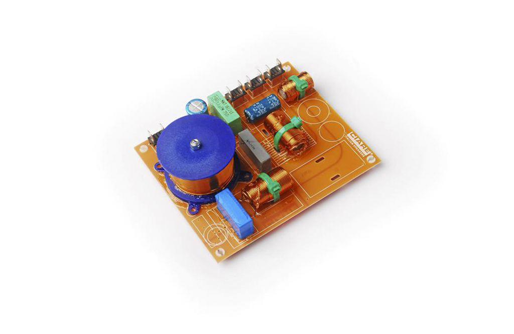 Ciare HF320 Crossover 3 vie, frequenze di taglio: 0,7/3,5 kHz 8 Ohm 300W (COPPIA) - TechSoundSystem.com