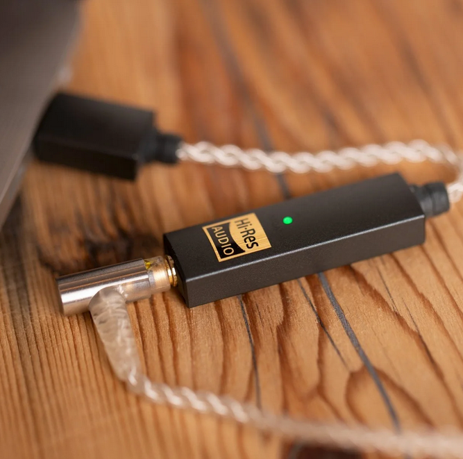 iFi GO Link DAC e amplificatore per cuffie USB-C 32bit/384kHz DSD256 MQA