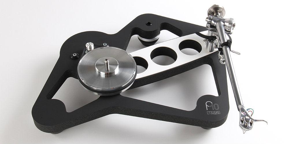 Rega PLANAR 10 giradischi hifi piatto in ceramica estremamente leggero - TechSoundSystem.com