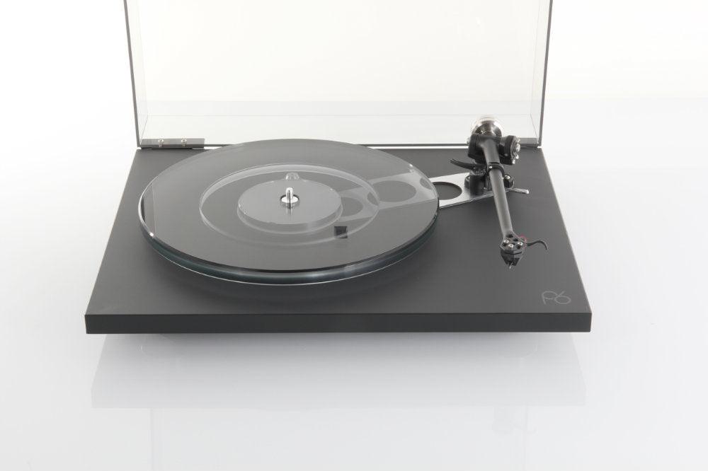 REGA Planar 6 Giradischi con piatto in vetro 12mm, braccio RB330 cavo REGA e motore 24V - TechSoundSystem.com
