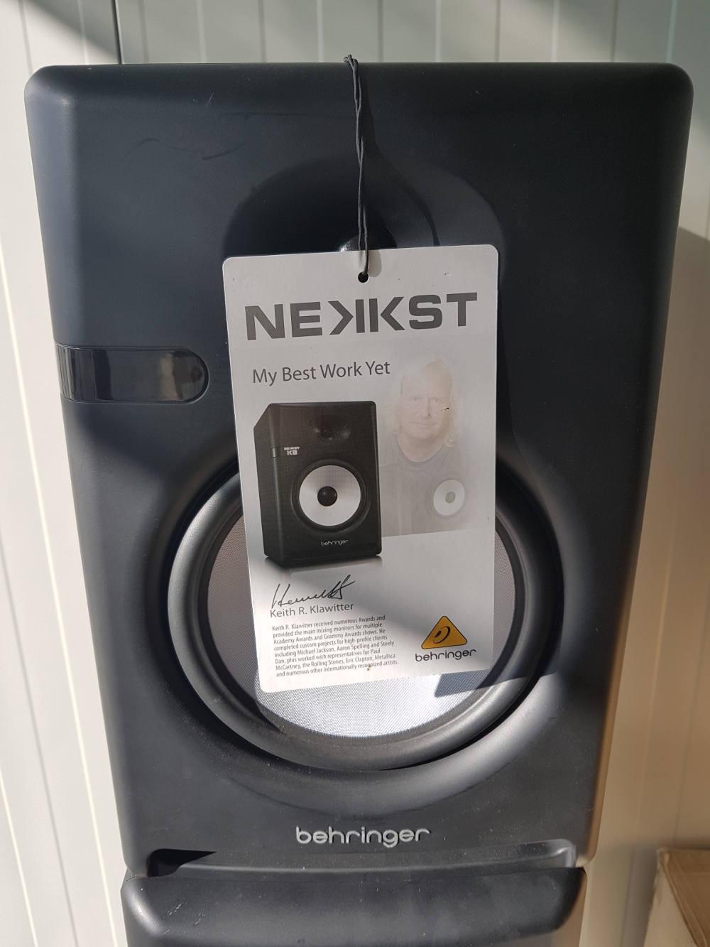 BEHRINGER NEKKST K8 COPPIA STUDIO MONITOR BIAMPLIFICATI 150 WATT 8″+1″ KRK DESIGN USATI - TechSoundSystem.com