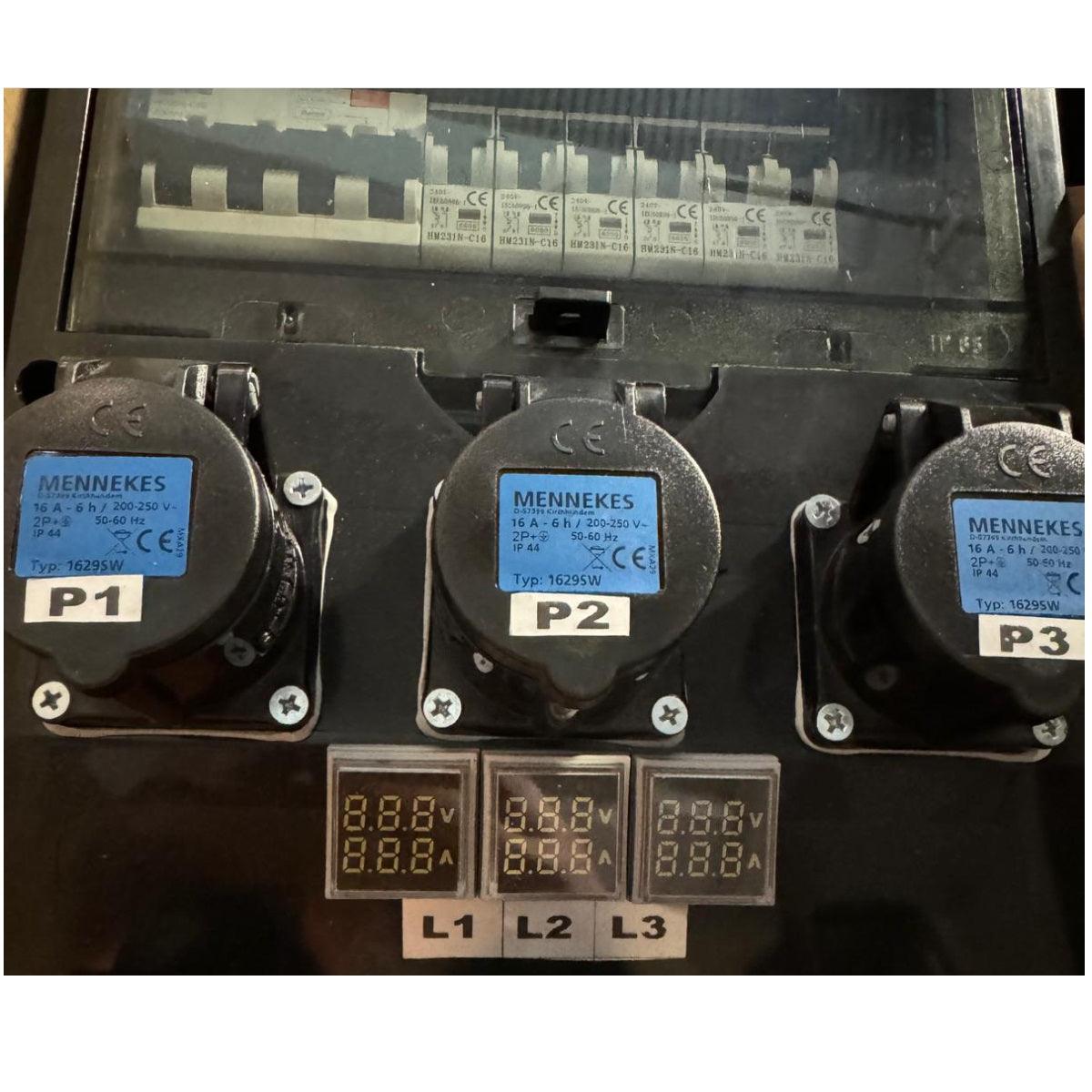 QUADRO CORRENTE POWERBOX PER LEDWALL SPINA 32A TRIFASE 6 PRESE CEE 16A MONOFASE 3 SPIE VOLTOMETRO AMPEROMETRO EMERGENZA INTERRUTTORI CURVA D - TechSoundSystem.com