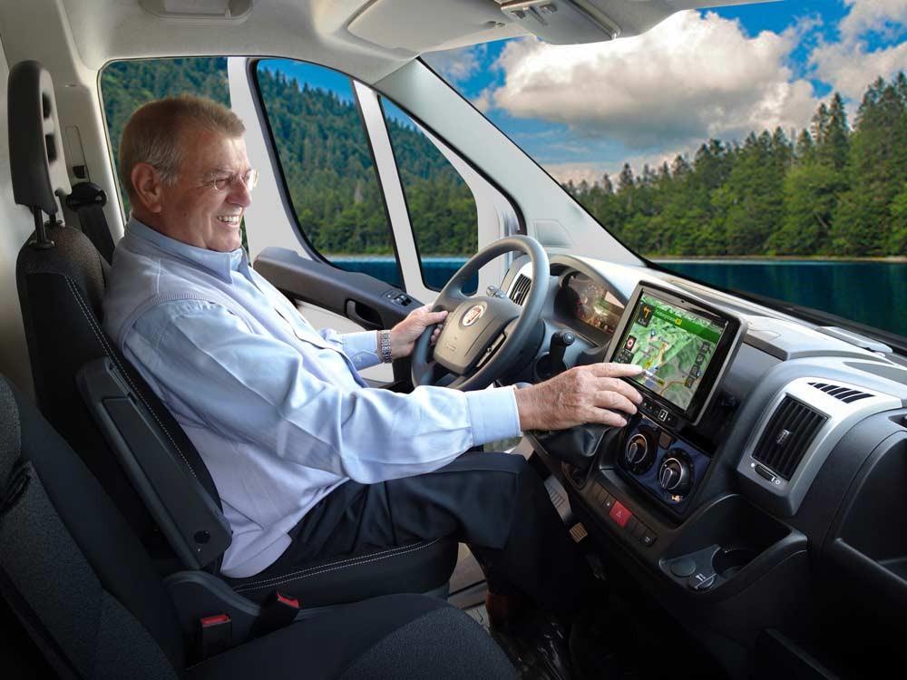 Alpine X902D-DU Media Station 9'' per Ducato, Jumper, Boxer con GPS, Android Auto e App CarPlay - TechSoundSystem.com