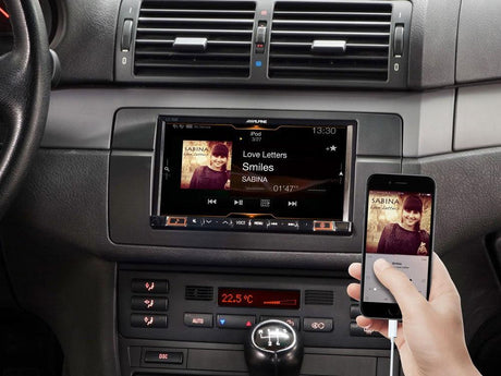Alpine iLX-702E46 Media Station 7'' per BMW S3 E46 con Android Auto, App CarPlay e Bluetooth - TechSoundSystem.com