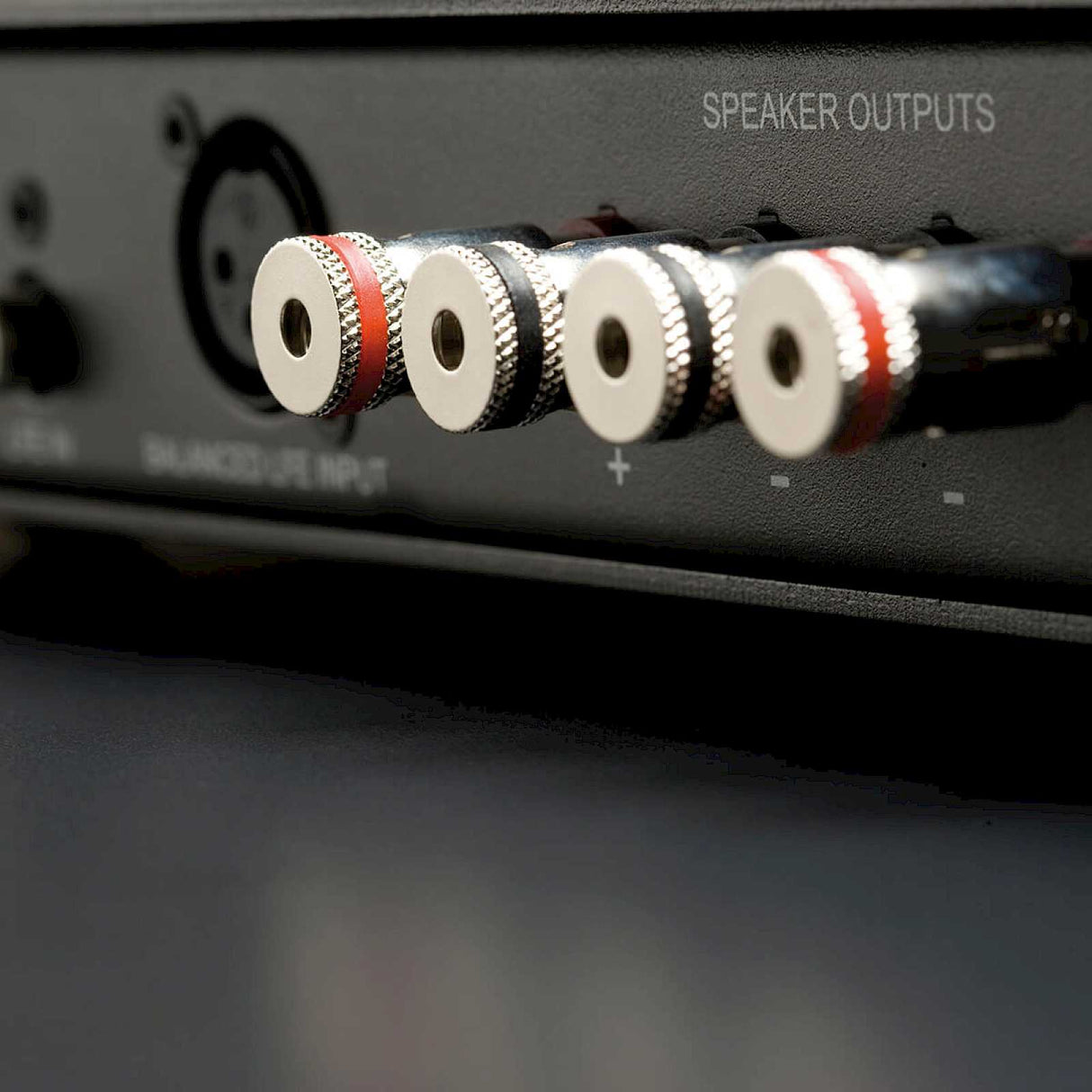 Monitor Audio IWA-250 amplificatore da incasso per subwoofer 4 Ohm 250W