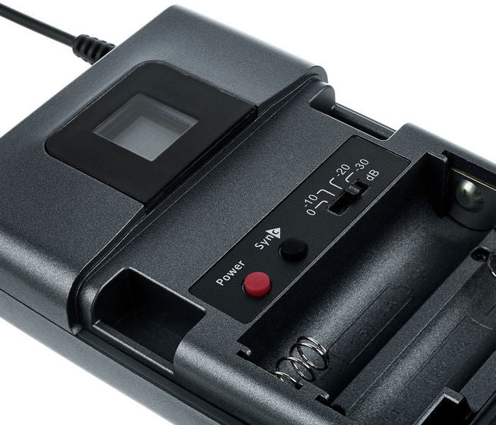 SENNHEISER XSW 1-CI1-B SPECIAL HEADST SISTEMA WIRELESS PER CHITARRA E STRUMENTI ELETTRICI UHF  614 - 638 MHz + ARCHETTO COLOR CARNE