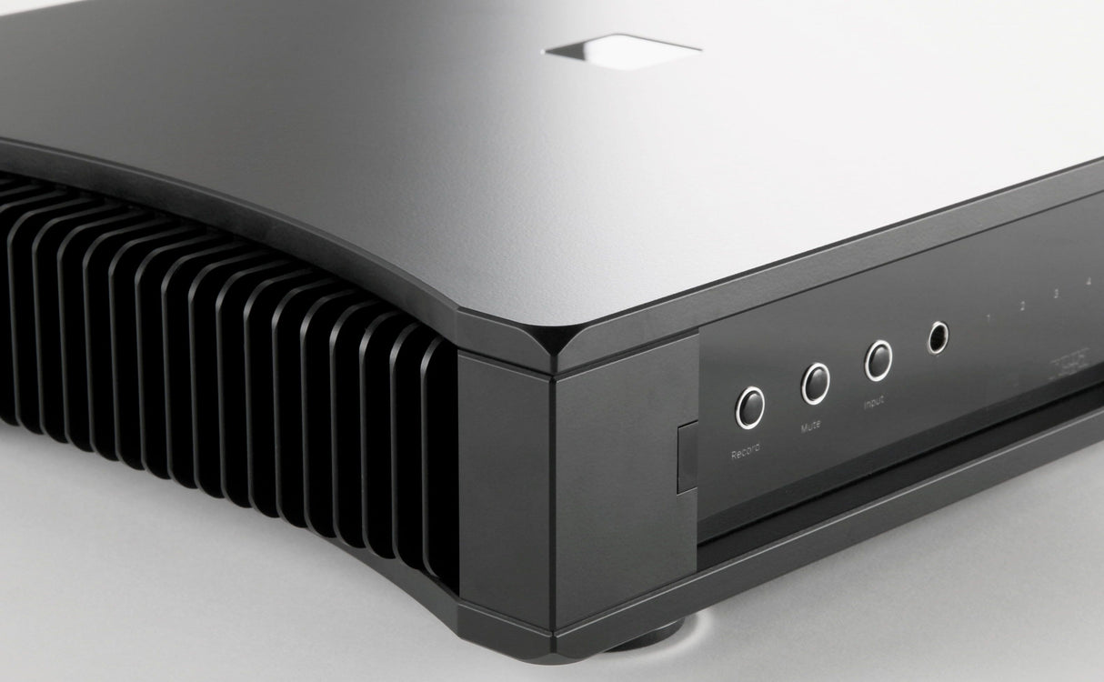 REGA AETHOS Amplificatore stereo, 156W su 6 Ω, dual mono pre-amplificazione in classe-A
