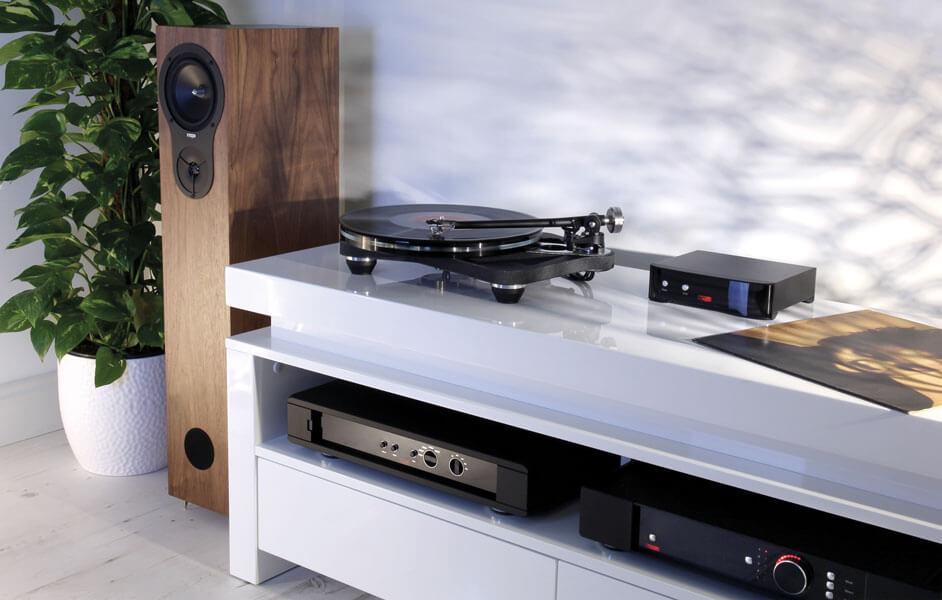 REGA Planar 8 NERO Giradischi HIFI triplo piatto in vetro, braccio RB880 alimentazione esterna - TechSoundSystem.com