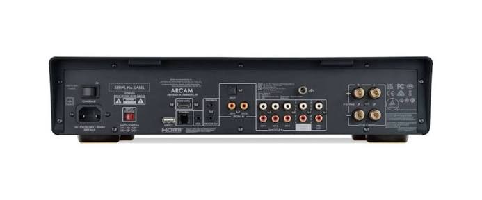 ARCAM A15+ RADIA Amplificatore integrato in Classe A/B. Potenza 2x80W su 8ohm e 2x120W su 4ohm