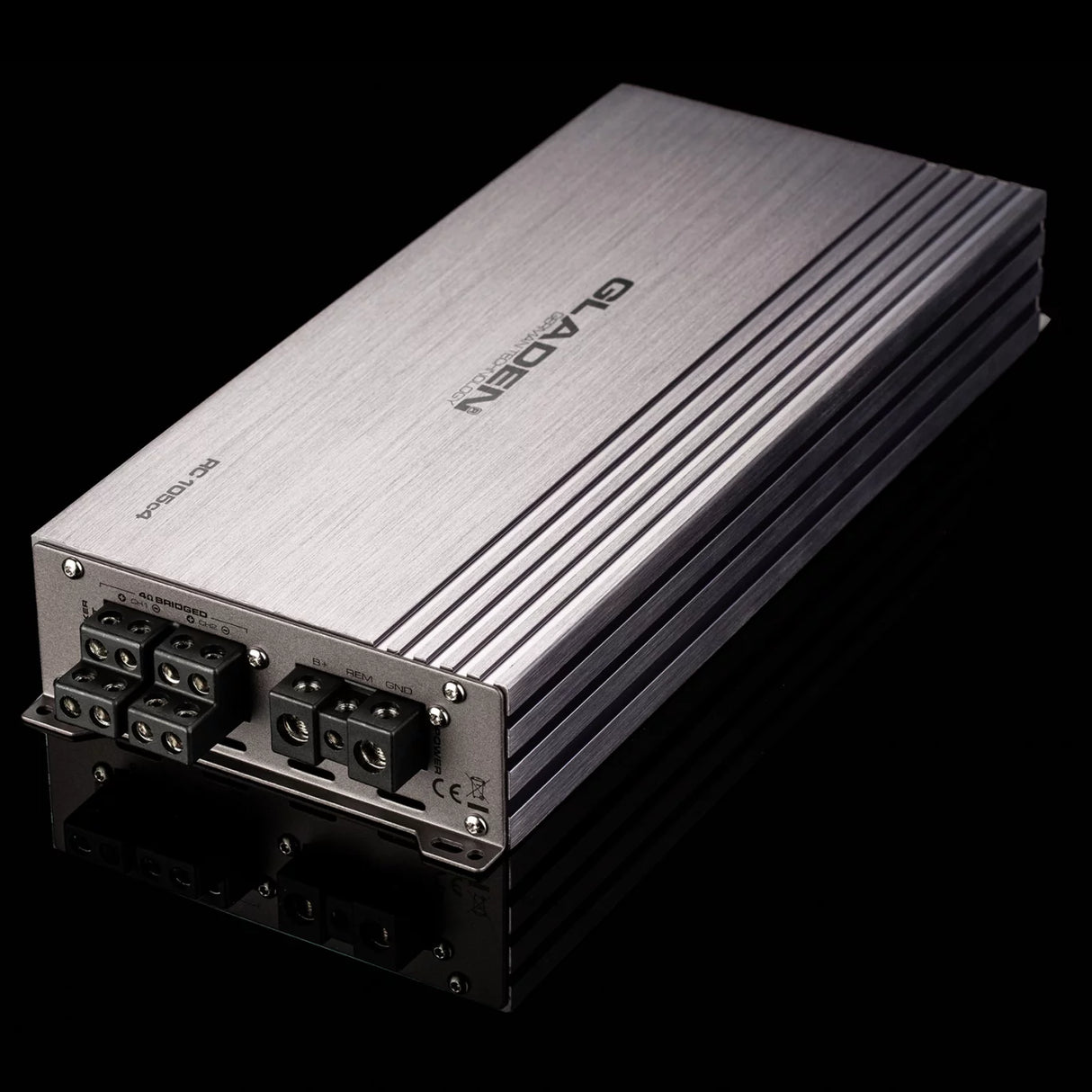Gladen RC 105C4 amplificatore 4 canali classe A/B 2 x 300W