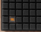 JBL L82 GRILLE Set di due griglie per diffusore L82 Classic. Disponibili nelle finitura: arancione, blu o nera. La coppia - TechSoundSystem.com