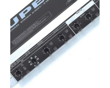 BEHRINGER CX2310 V2 SUPER-X PRO CROSSOVER 2 VIE STEREO 3 MONO USCITA SUBWOOFER EX-DEMO - TechSoundSystem.com
