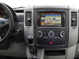 Alpine X800D-S906 Media Station 2 Din 8'' per Mercedes Sprinter con Navi, Bluetooth, DAB e HDMI - 1 - Techsoundsystem.com